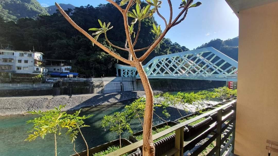 Отель Wulai Shui An Hot Springs Экстерьер фото